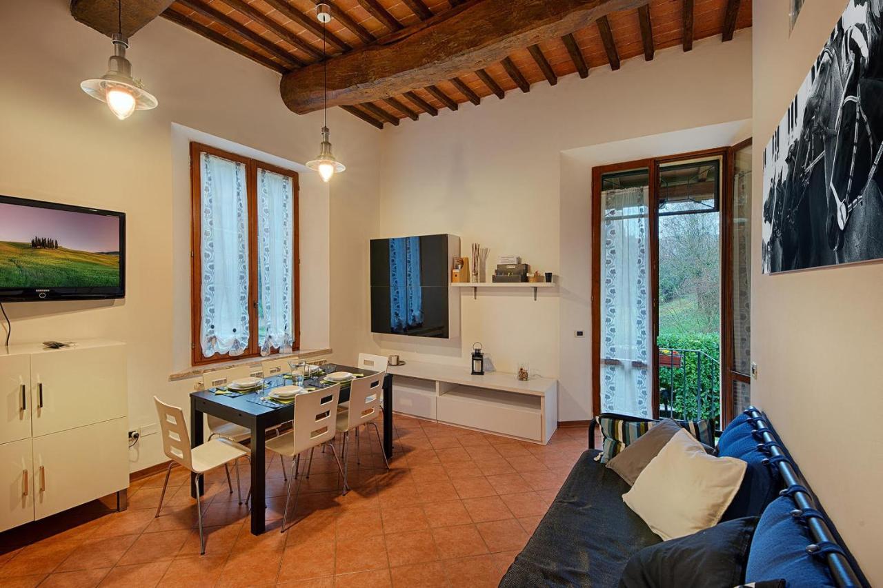 Casazappa - In Centro A Piedi, Parcheggio E Giardino Privato Siena Exterior foto